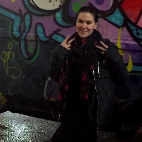 Meet your Posher, Paula - Picture 1 of 1